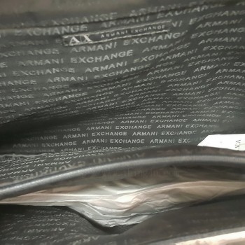 กระเป๋าสะพาย armani exchange