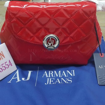 กระเป๋าสะพายหนังแก้ว Armani jeans รุ่น L Crss-Gloss Geo Red ของแท้