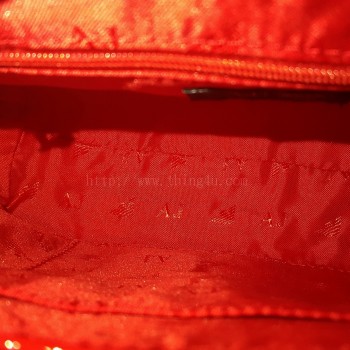 กระเป๋าสะพายหนังแก้ว Armani jeans รุ่น L Crss-Gloss Geo Red ของแท้