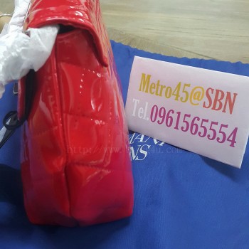 กระเป๋าสะพายหนังแก้ว Armani jeans รุ่น L Crss-Gloss Geo Red ของแท้