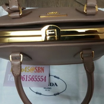 กระเป๋า Prada Saffiano Lux แท้