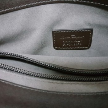 กระเป๋าสะพาย Ferragamo Messenger Bag แท้