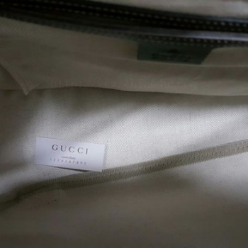 กระเป๋าสะพาย Gucci แท้
