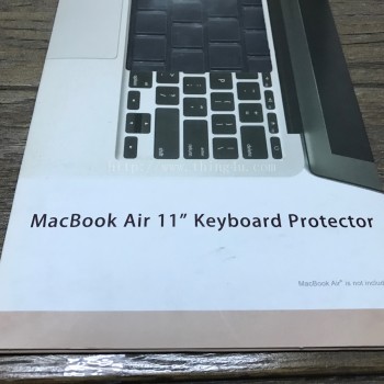 ซิลิโคนรองแป้นพิมพ์ Macbook air 11นิ้ว ยี่ห้อ Luxa2