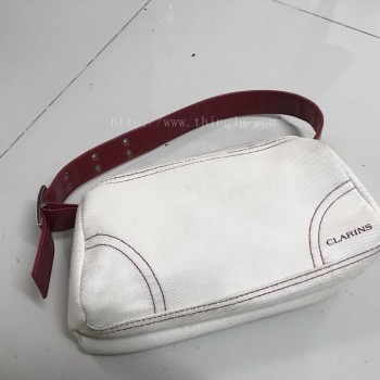 กระเป๋าถือ Clarins