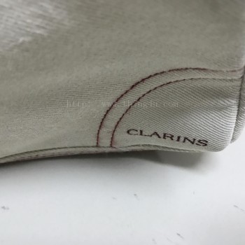 กระเป๋าถือ Clarins