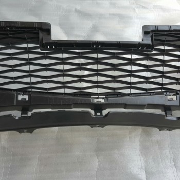 ตะแกรงกันชนหน้า MAZDA 3 BL แท้ 