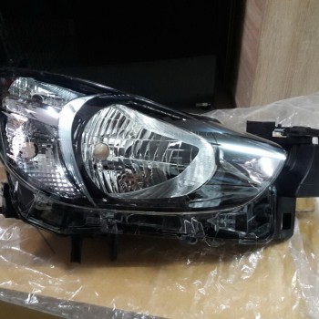 ไฟหน้า Mazda2 sky ของใหม่ แท้ ข้างขวา