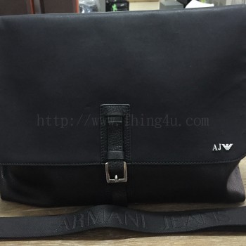 กระเป๋าสะพาย Armani Jeans ของแท้